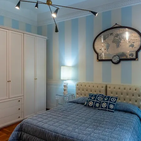 Regal House Manetti 16